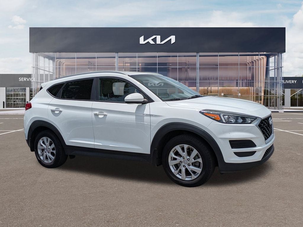 2021 Hyundai Tucson Value in Winter White — front three-quarter view