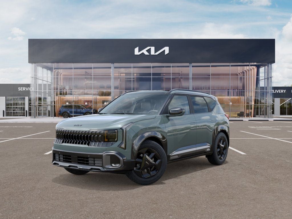 2027 Kia Seltos X-Line in Iceberg Green — front three-quarter view