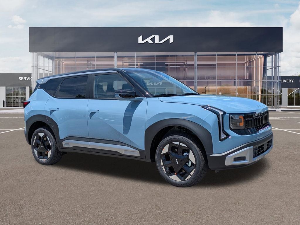 2027 Kia Seltos S in Frost Blue — front three-quarter view
