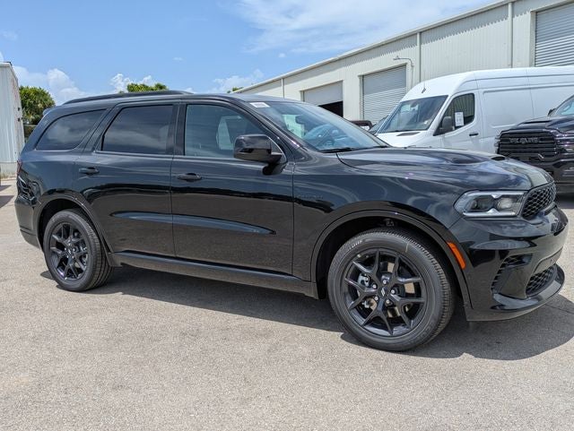 2026 Dodge Durango DURANGO GT AWD HEMI V8 in Diamond Black Clear-Coat Exterior Paint — front three-quarter view