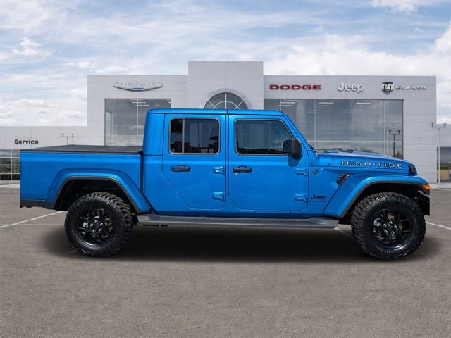 2025 Jeep Gladiator — side profile view