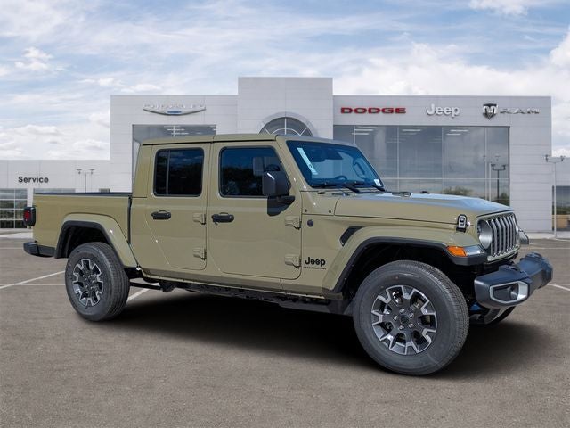 2026 Jeep Gladiator GLADIATOR SAHARA 4X4 in 41 Exterior Paint — front three-quarter view