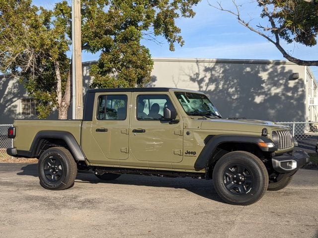 2026 Jeep Gladiator GLADIATOR SPORT 4X4 in 41 Exterior Paint — front three-quarter view