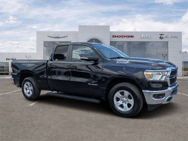 2022 RAM 1500 Big Horn Quad Cab 4x2 6'4' Box in Diamond Black Crystal Pearlcoat — front three-quarter view