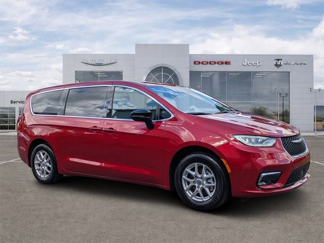 2025 Chrysler Pacifica Select in Red Hot Pearlcoat — front three-quarter view