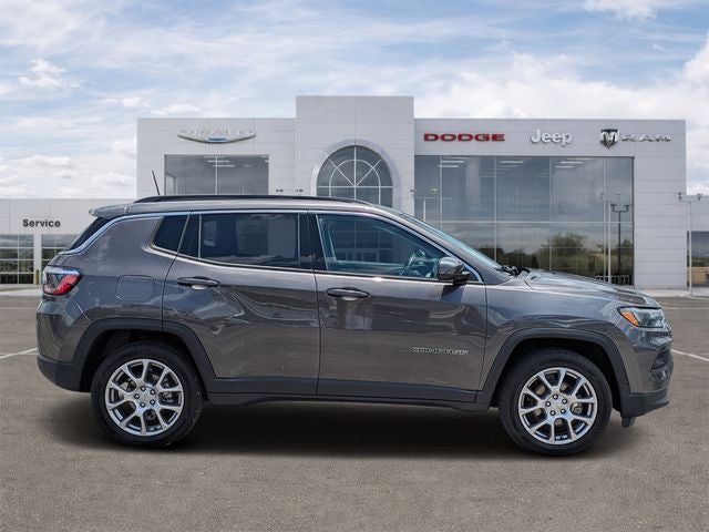 2022 Jeep Compass — side profile view