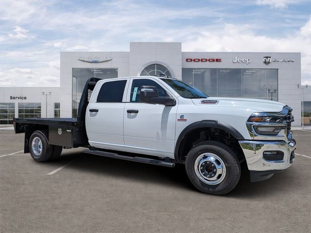 2026 RAM Ram 3500 Chassis Cab RAM 3500 TRADESMAN CREW CAB CHASSIS 4X4 60' CA in Bright White Clear-Coat Exterior Paint — front...